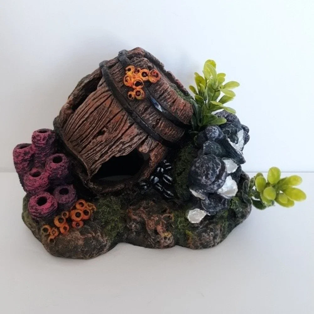 Aquarium Ornament - Barrel With Coral and Plastic Plants Blubber 